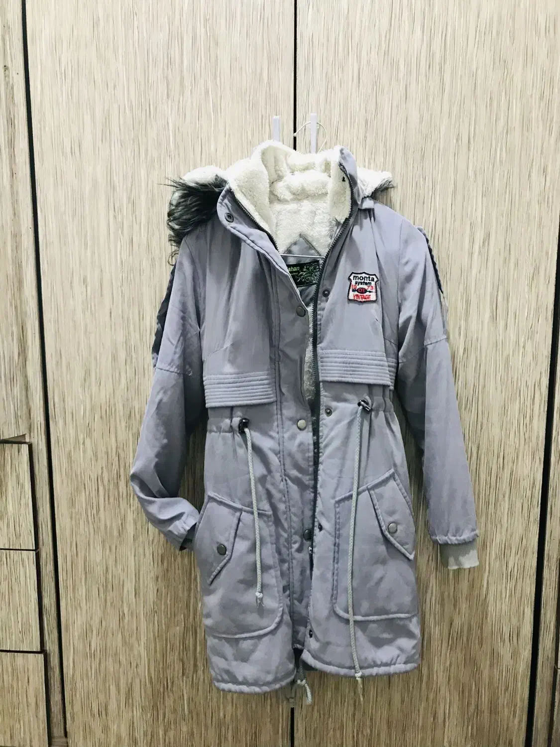 کاپشن توسی|لباس|جوانرود, |دیوار