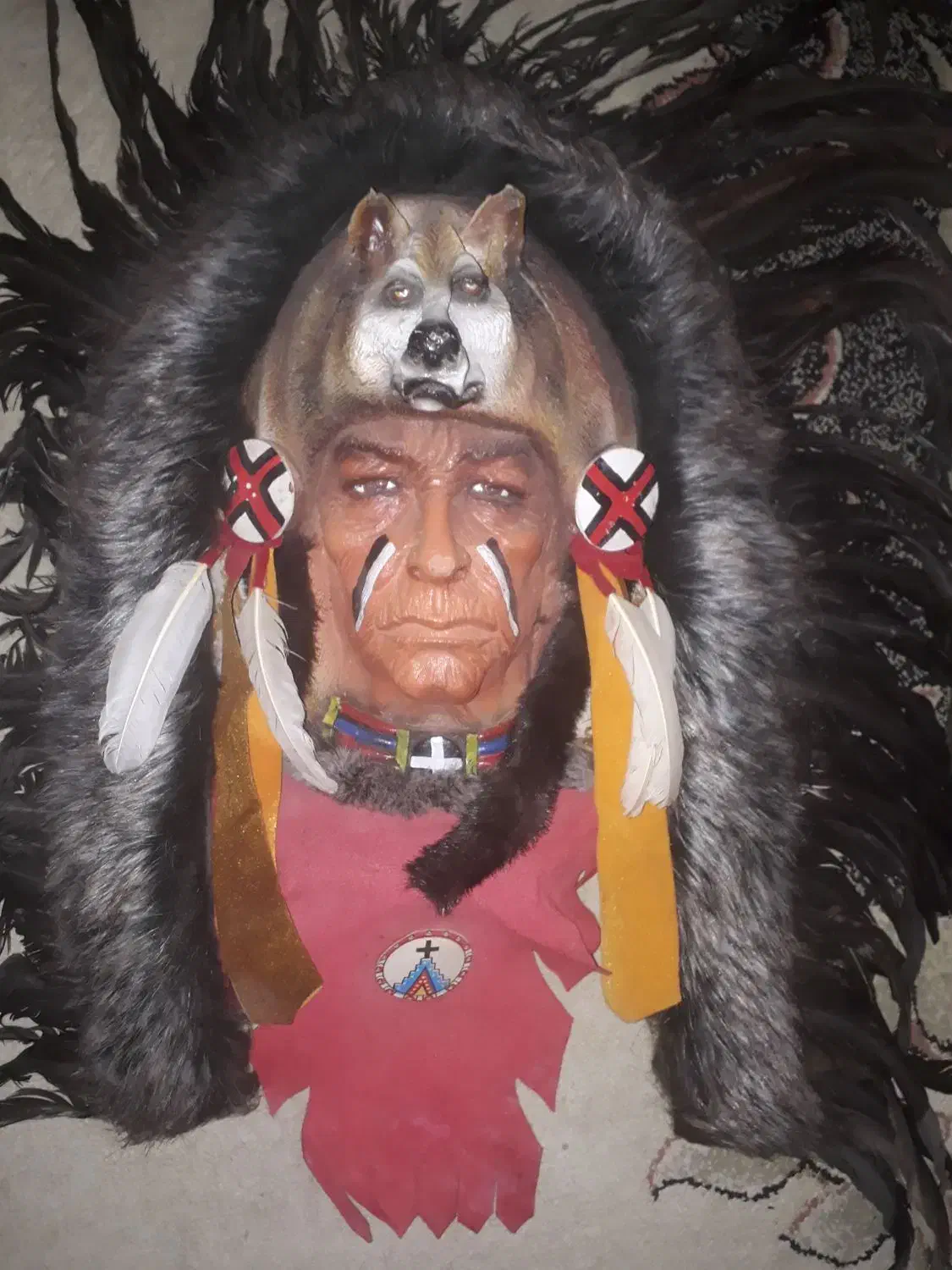 مجسمه و دیوارکوب سرخپوست|مجسمه، تندیس، ماکت|اندیشه, اندیشه فاز ۱|دیوار