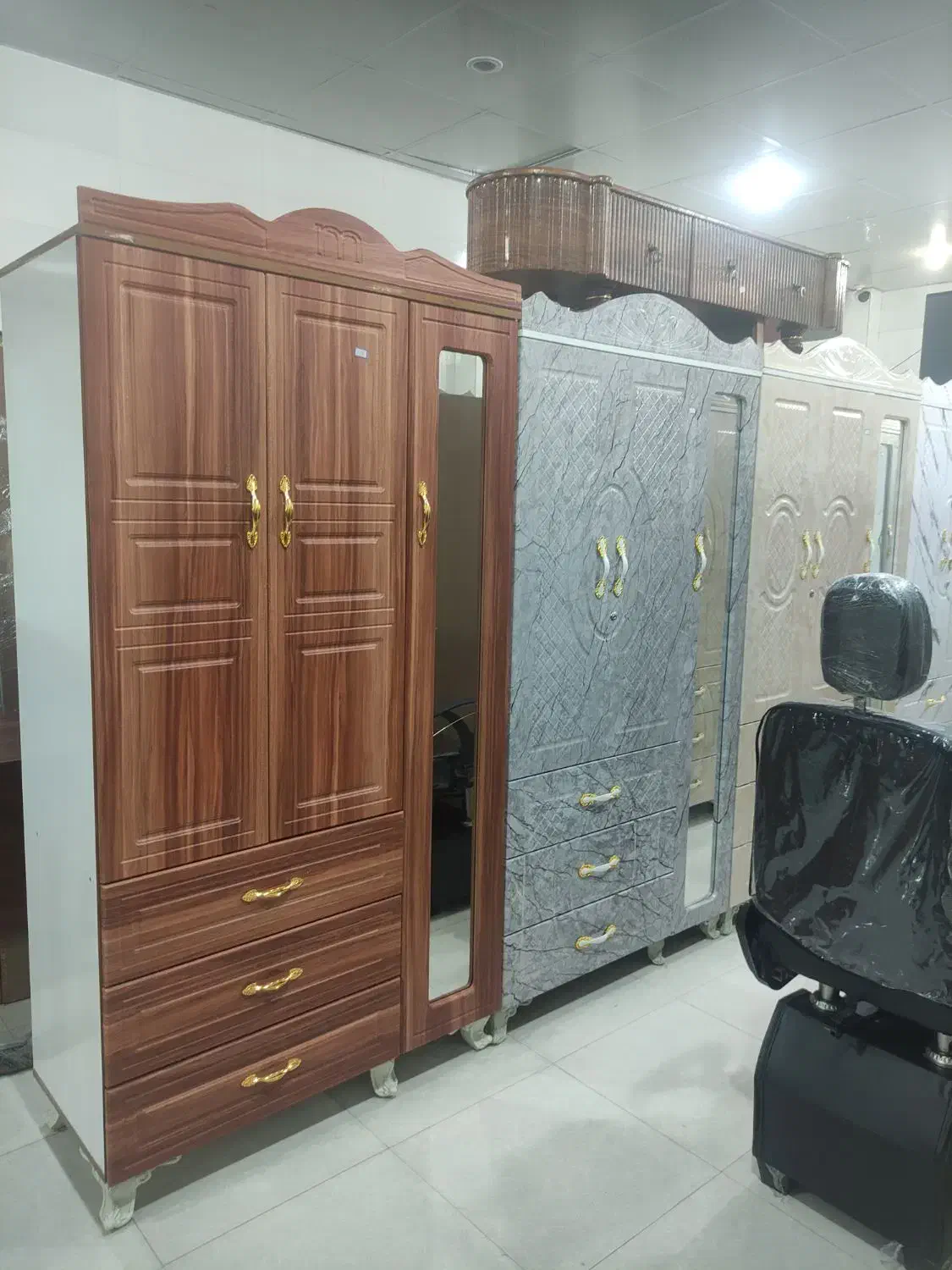کمد نو سالم سمساری معین روستای بازیاری میناب|جاکفشی، کمد، دراور|میناب, |دیوار