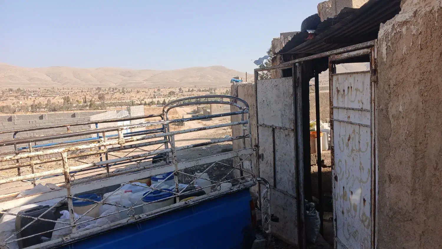 فروش گلدونی ودامداری بزرگ موقعیت عالی|فروش خانه و ویلا|شیراز, داریون|دیوار