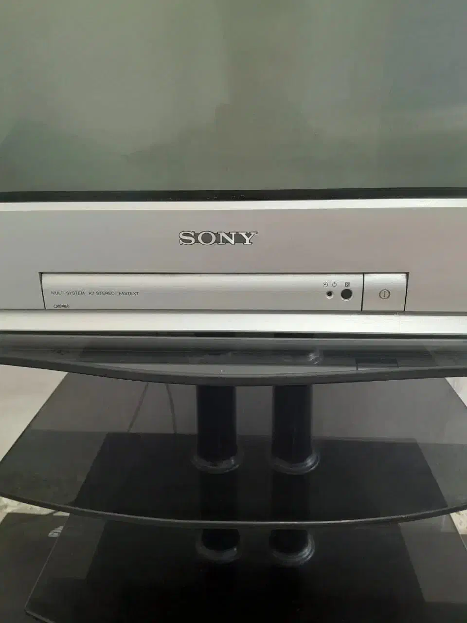 یک عدد تلویزیون و زیرتلوزیونی و 7تاصندلی|تلویزیون و پروژکتور|برازجان, |دیوار