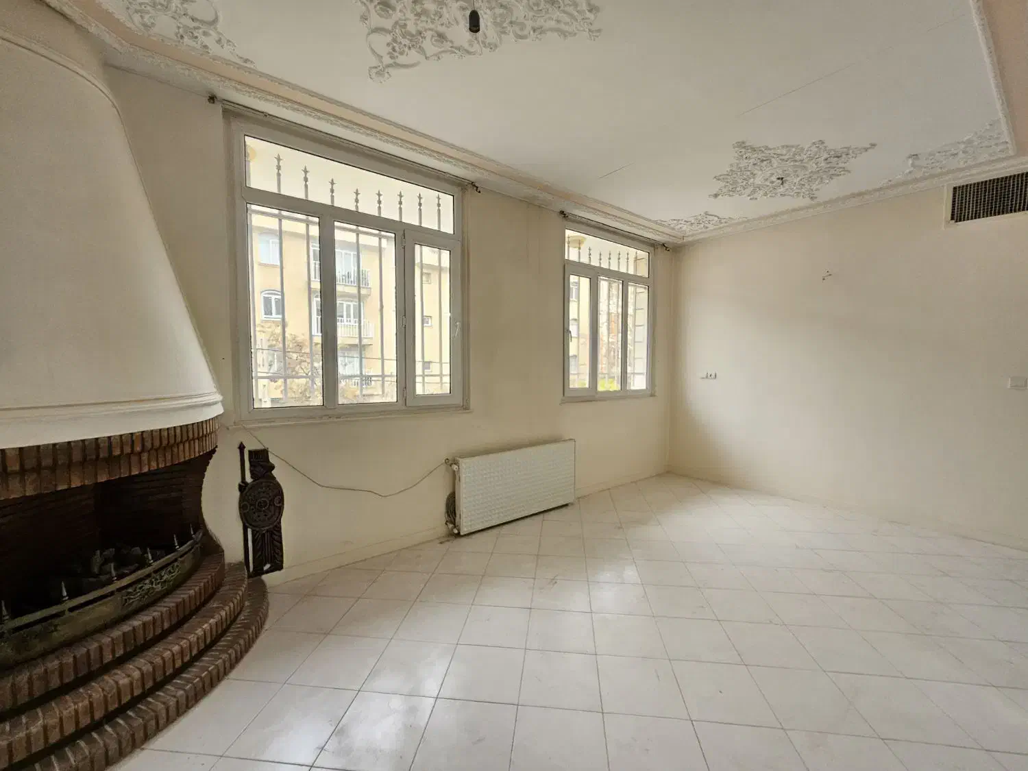 ۱۱۰ متر/تک واحد/غربی ها/۱۲ متر بالکن/غرق نور