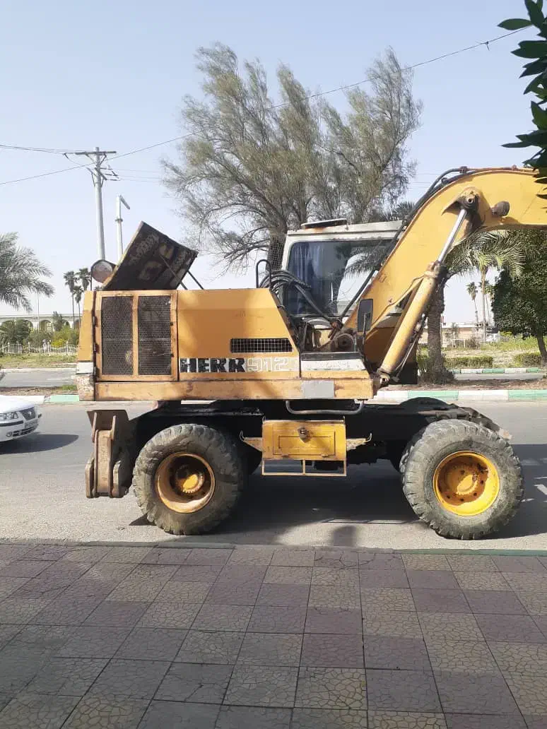 بیل مکانیکی هپکو ۹۱۲ چرخ لاستیکی|خودرو سنگین|اصفهان, نقش جهان|دیوار