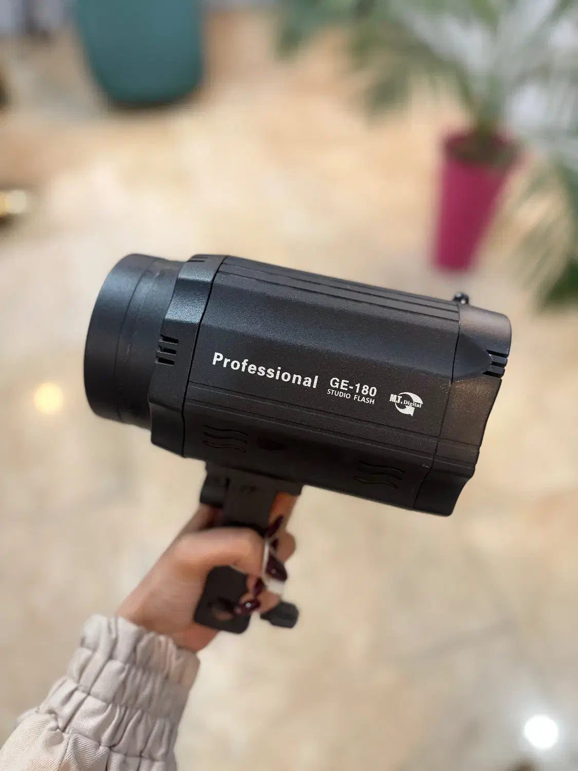 فلاش و نور عکاسی|دوربین عکاسی و فیلمبرداری|تهران, هروی|دیوار