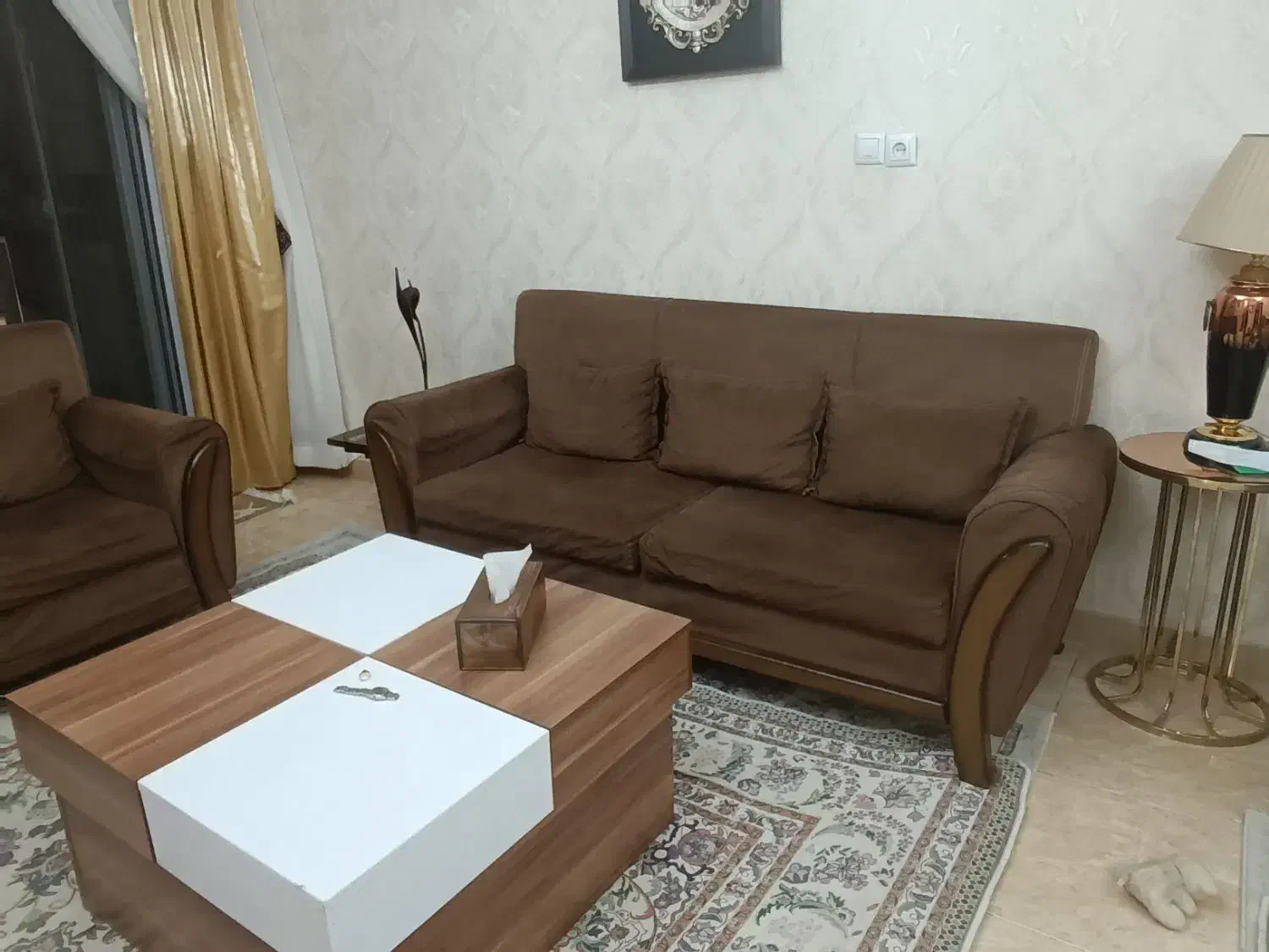 فروش مبل هفت نفره و چهارنفره همراه با میز|مبلمان خانگی و میز عسلی|الوند, |دیوار