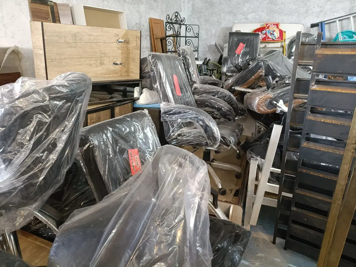 انواع صندلی اداری|مبلمان اداری|سمیرم, |دیوار