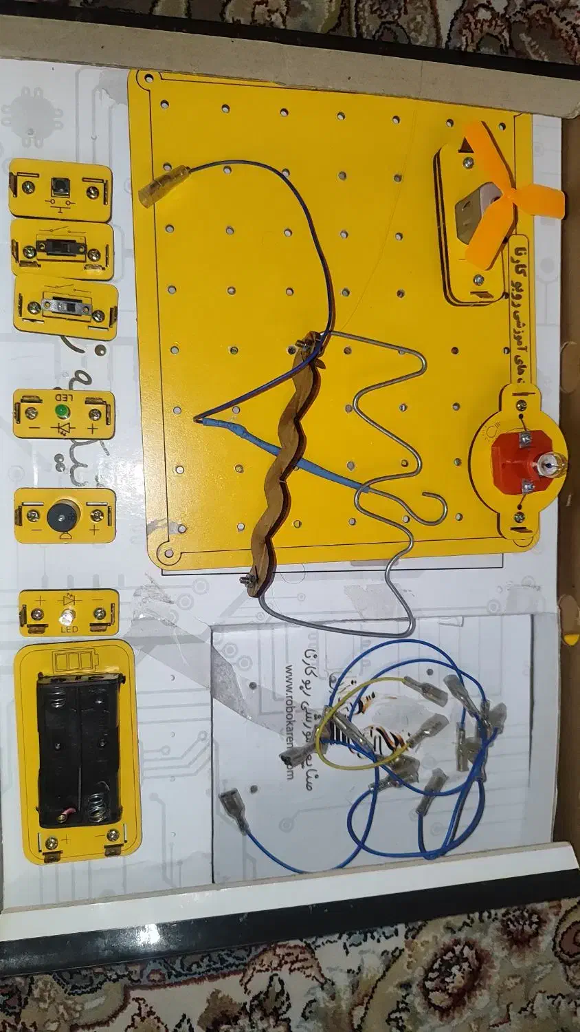 آزمایشگاه الکترونیک رباتیک کلاس دوم|اسباببازی بچه|باقرشهر, |دیوار