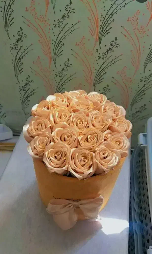 دسته گل و باکس گلهای آماده تحویل به مشتری|گل مصنوعی|کرمان, |دیوار