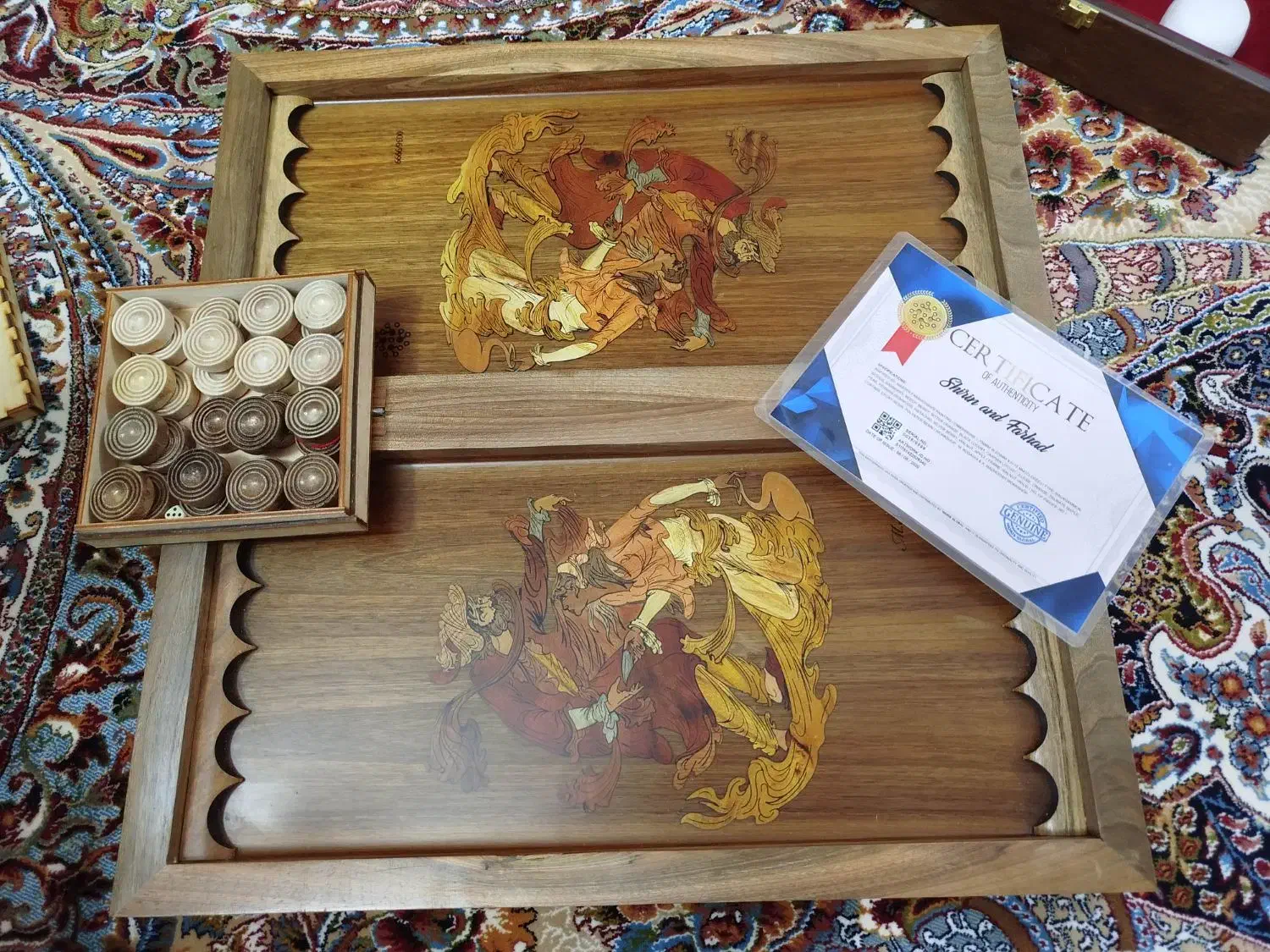 تخته نرد بازی|کلکسیون اشیاء عتیقه|سمنان, |دیوار