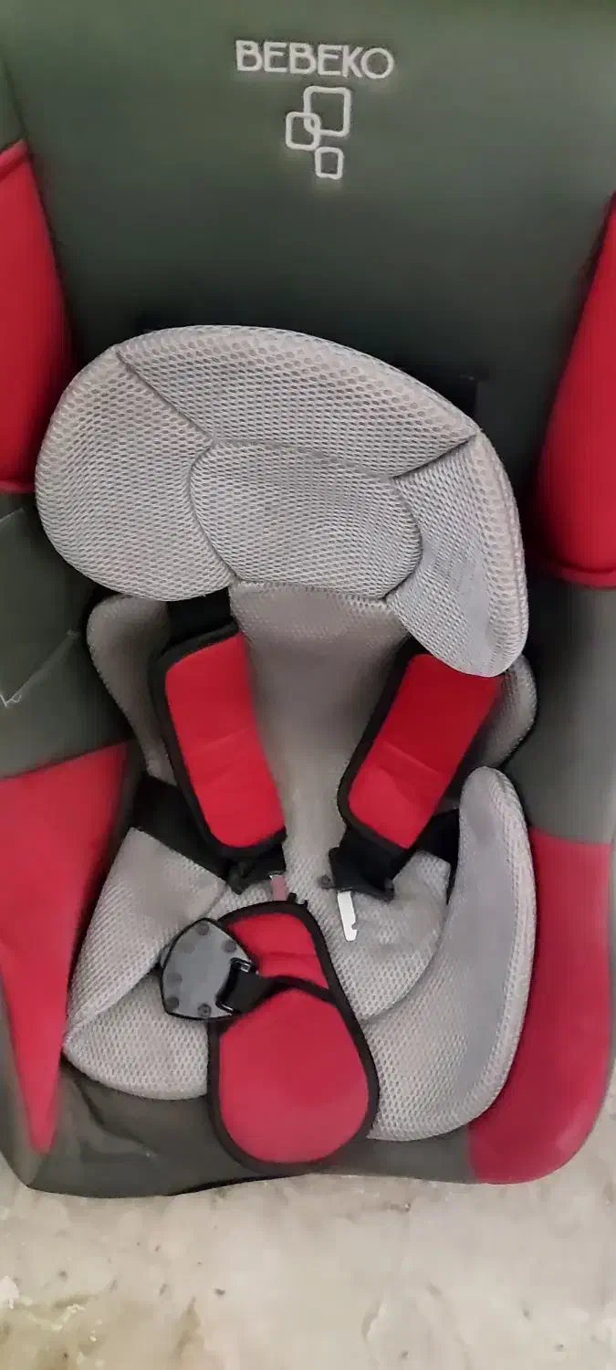 صندلی کودک|تخت و صندلی بچه|قم, سالاریه|دیوار