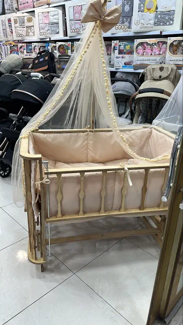 تخت کنار مادر|تخت و صندلی بچه|قم, شاه ابراهیم|دیوار