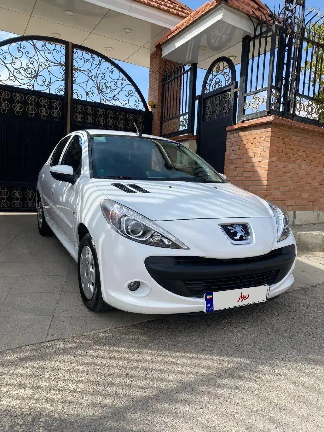 ۲۰۷مدل۱۴۰۰|خودرو سواری و وانت|شبستر, |دیوار