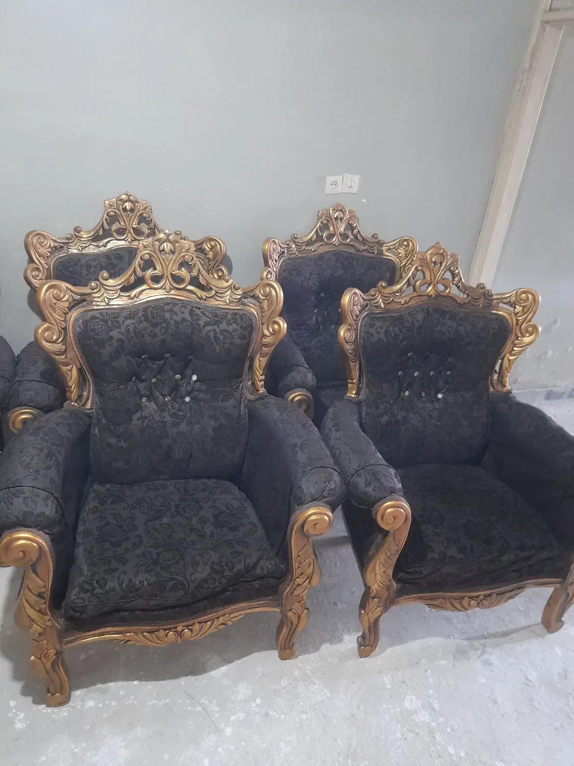 مبل ۷ نفره سلطنتی|مبلمان خانگی و میز عسلی|کرج, کیانمهر|دیوار