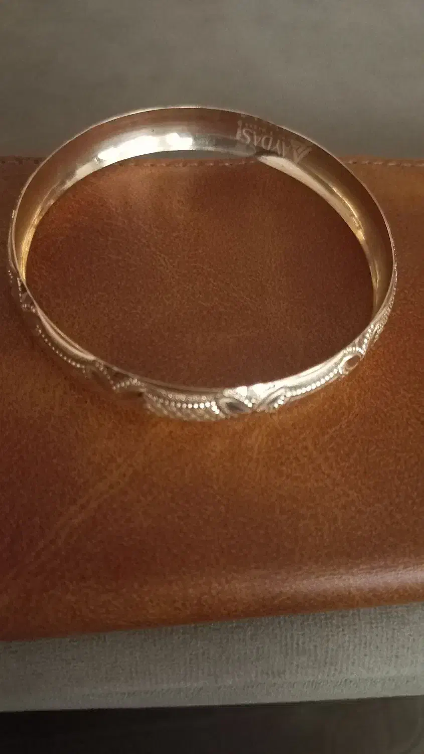 مقداری طلا|جواهرات|اراک, |دیوار