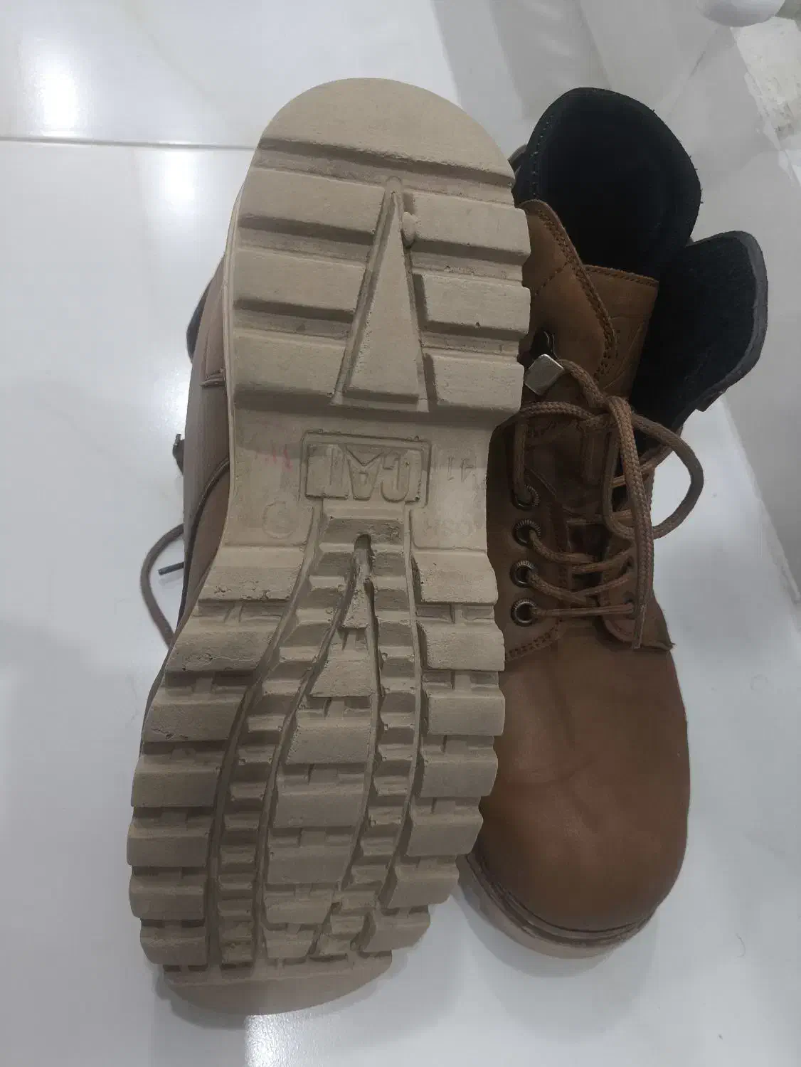 پوتین|کیف، کفش، کمربند|سنندج, |دیوار