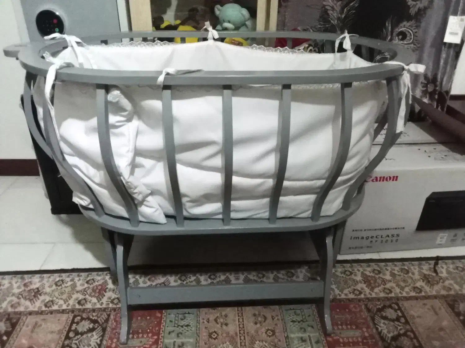 تخت گهواره ای کودک|تخت و صندلی بچه|تهران, شکوفه (عبدل آباد)|دیوار