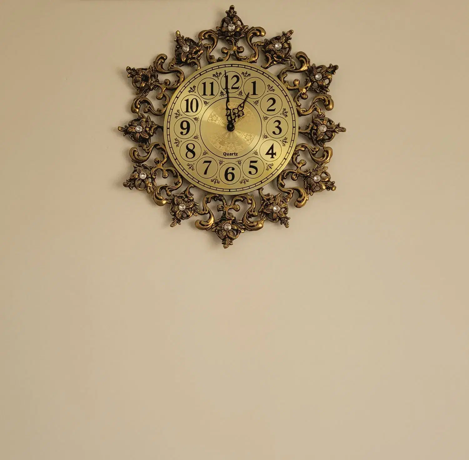 ساعت برنزی در حد نو|ساعت دیواری و تزئینی|قم, نوقطار|دیوار