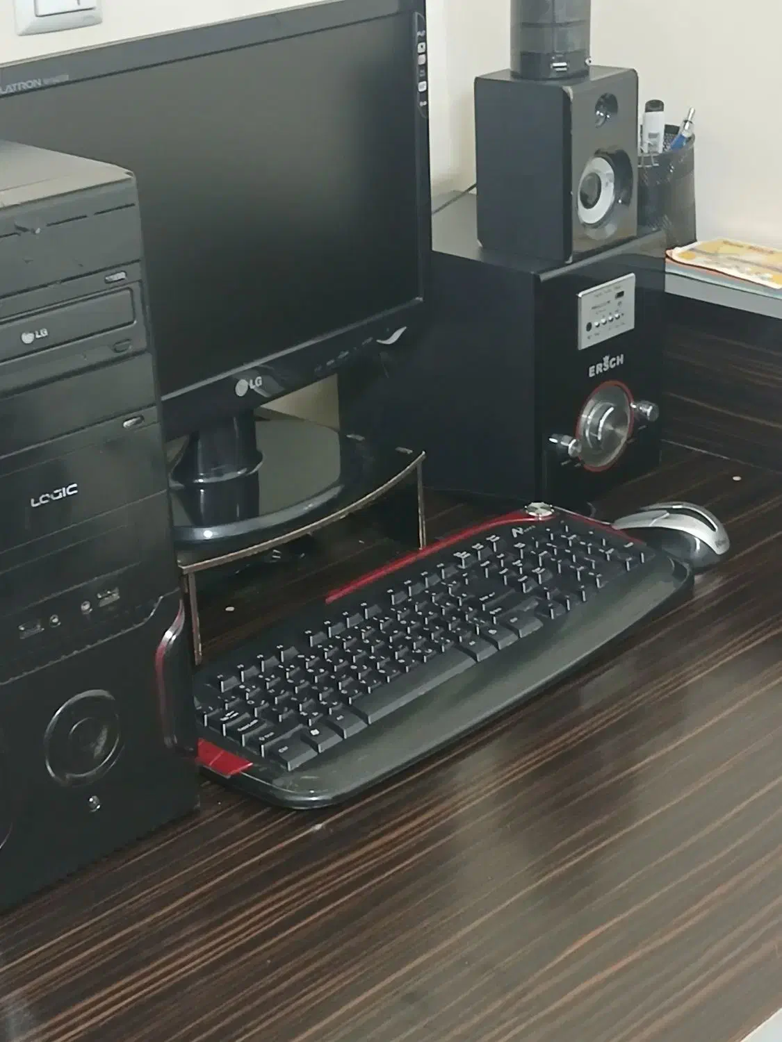 کامپیوتر و میز و صندلی سالم|میز تحریر و کامپیوتر|تهران, گرگان|دیوار