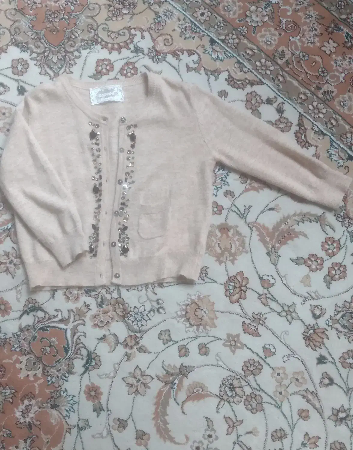 بلوز و سارافن دخترونه از  ۶ سال تا ۹ سال سایز هستش|لباس|تهران, مسعودیه|دیوار