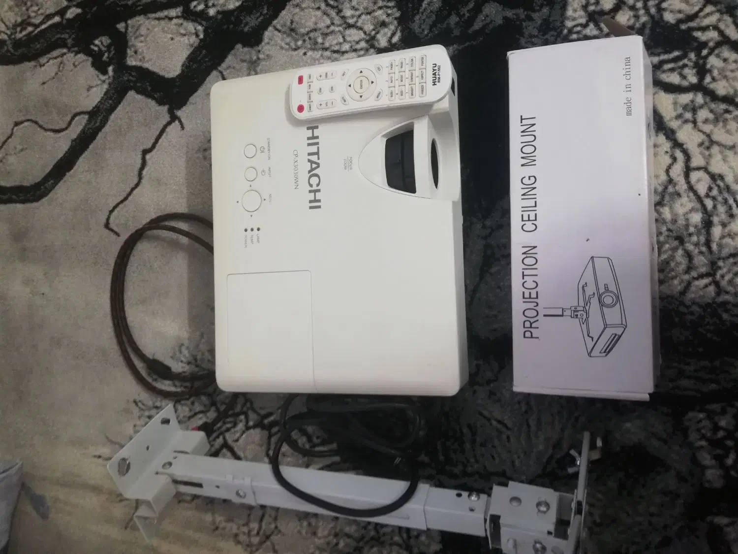 پرژکتور هیتاچی|تلویزیون و پروژکتور|زنجان, |دیوار