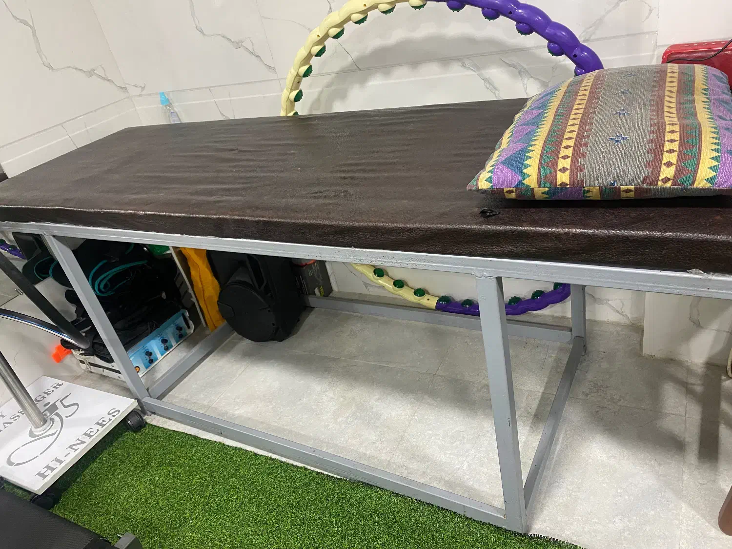 تخت ماساژ|آرایشگاه و سالن‌های زیبایی|چاف و چمخاله, |دیوار