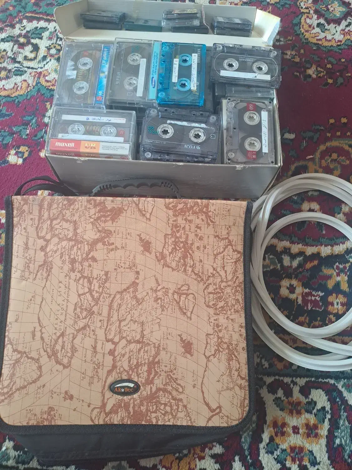 نوار کاست، کیف سی دی، نوار در آلومینومی ۳ متر|فیلم و موسیقی|قم, نیروگاه|دیوار