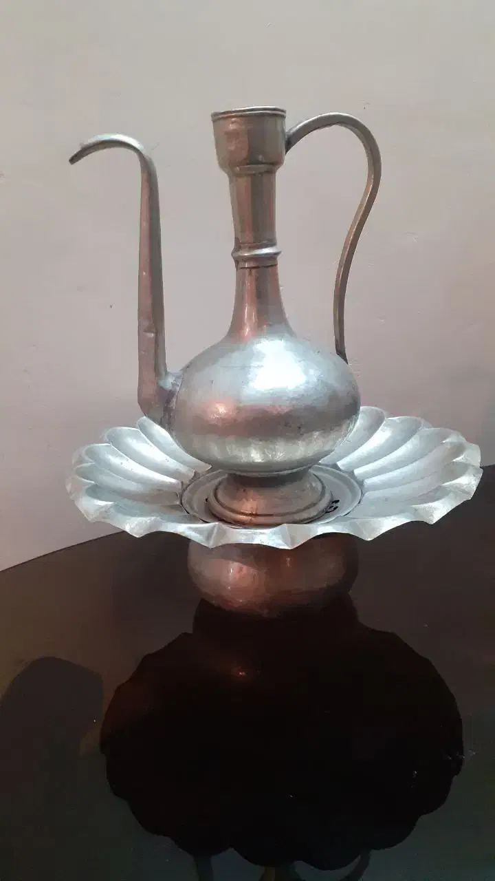 آفتابه و لگن عتیقه|کلکسیون اشیاء عتیقه|گلپایگان, |دیوار