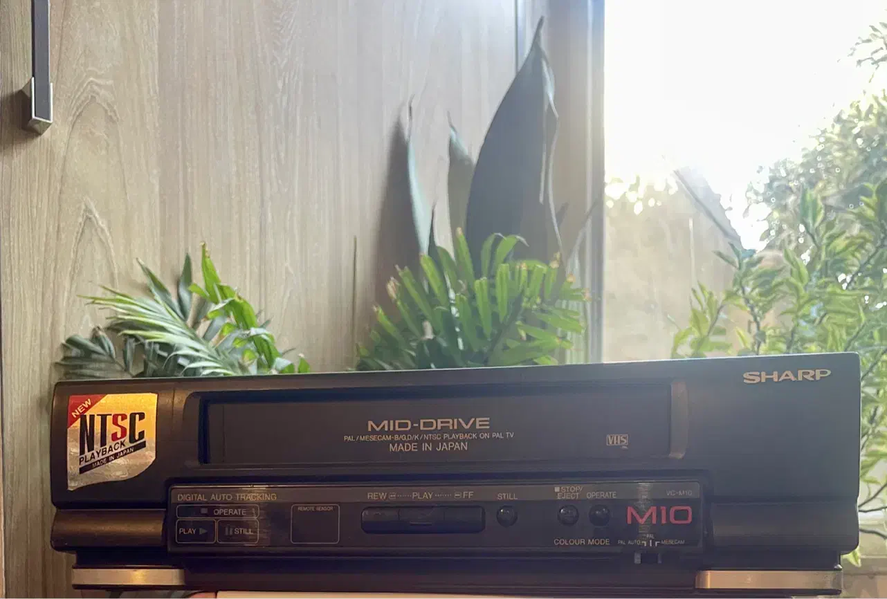 دستگاه ویدیو شارپ|پخشکننده DVD و ویدیو|همدان, |دیوار