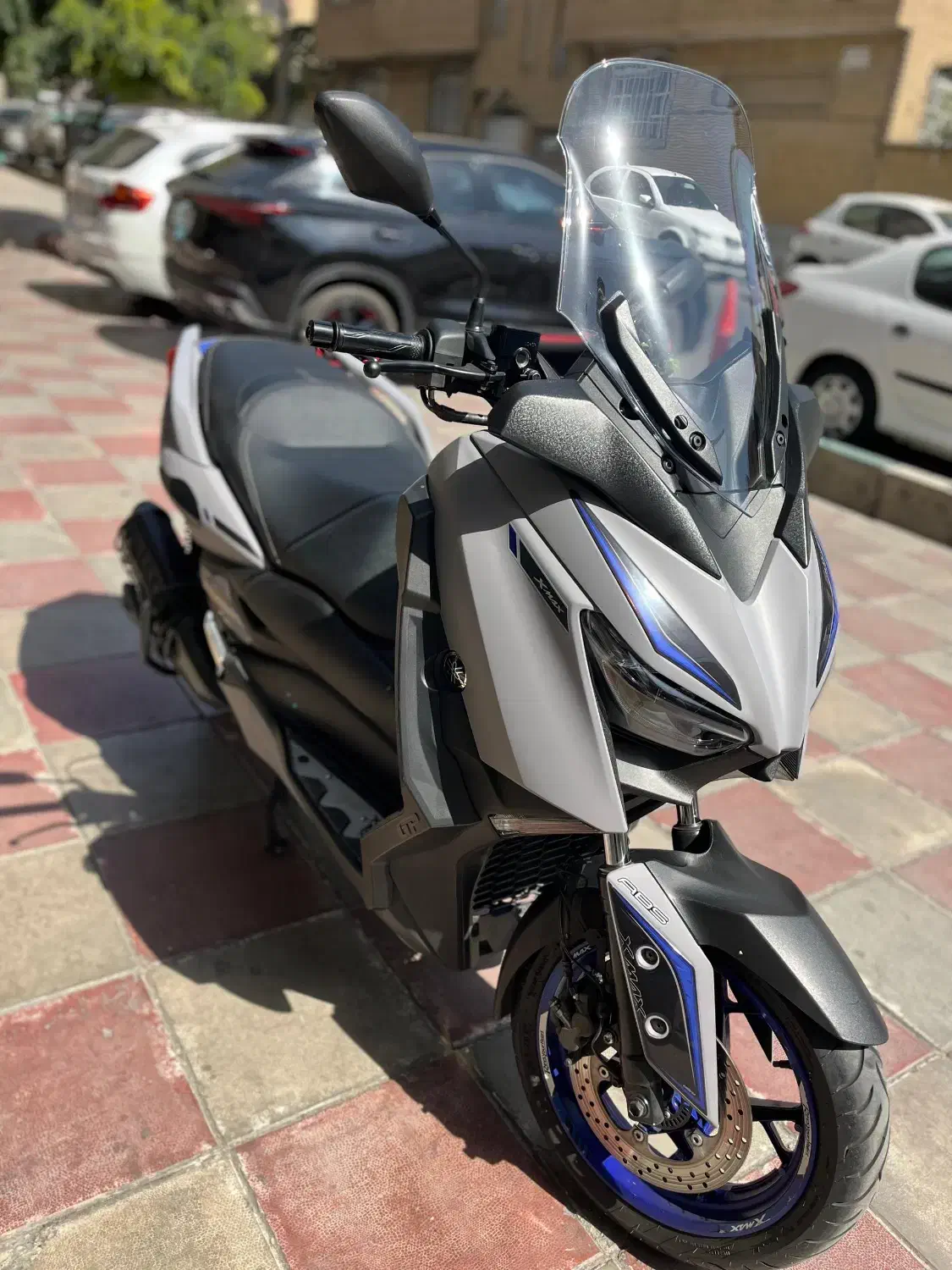 Xmax 1401|موتورسیکلت|تهران, حکمت|دیوار