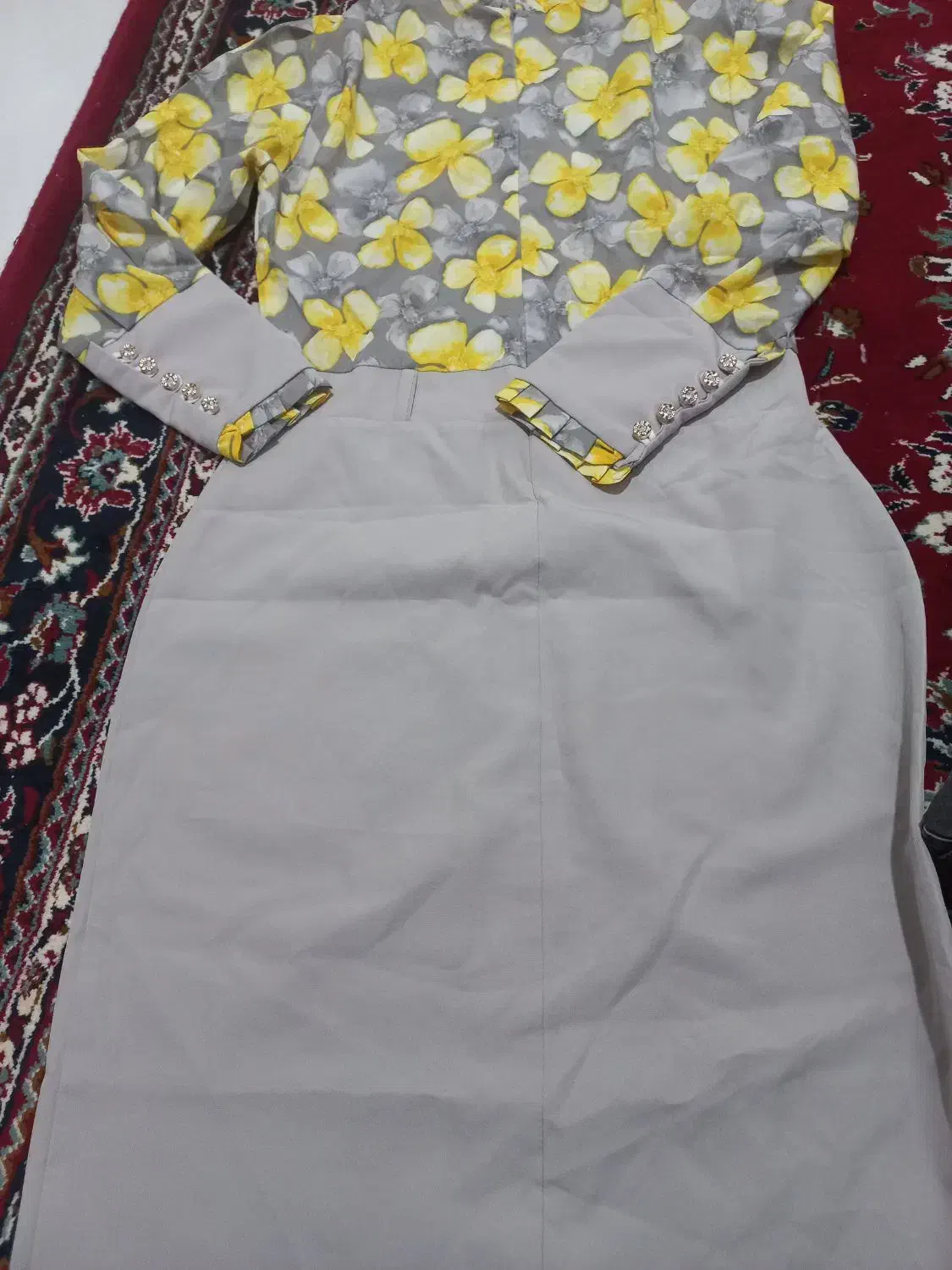 پیراهن بلند دخترانه|لباس|قم, لسانی|دیوار