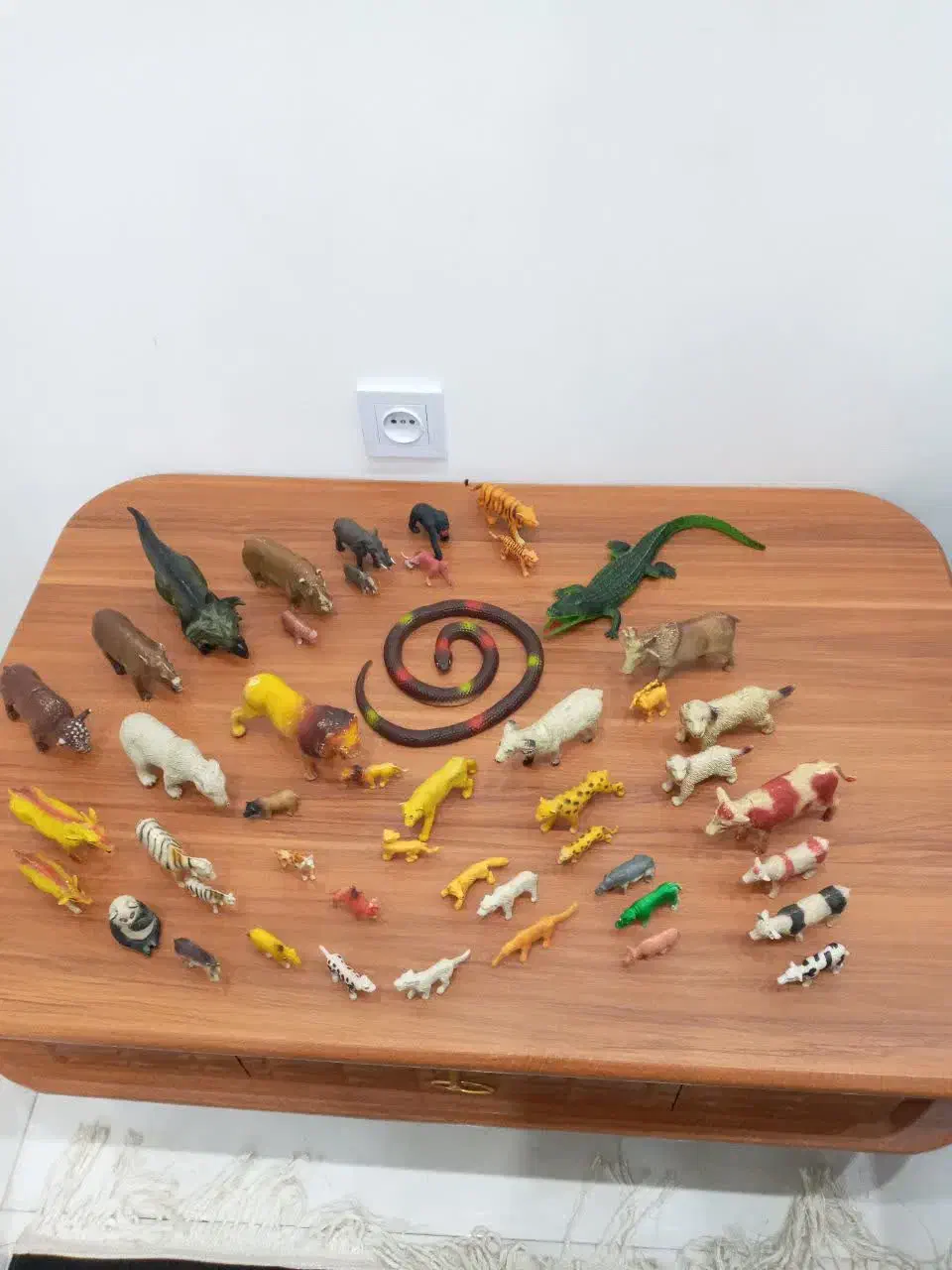 فیگور حیوانات اهلی و وحشی|اسباببازی|بابل, |دیوار