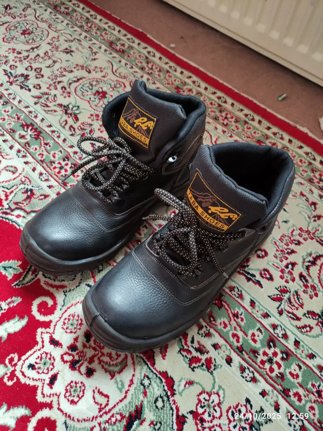 کفش ایمنی و کوهنوردی|کیف، کفش، کمربند|زنجان, |دیوار