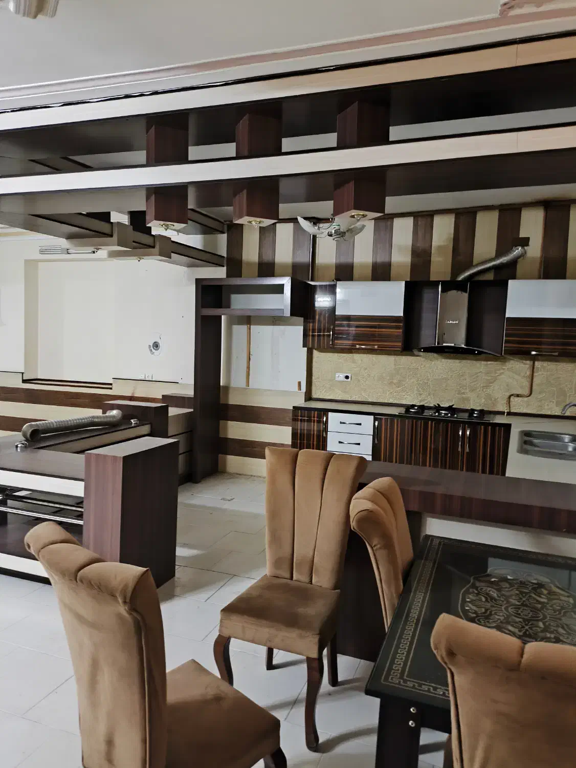 میز غذا خوری|میز و صندلی غذاخوری|تربتحیدریه, مظفریه|دیوار