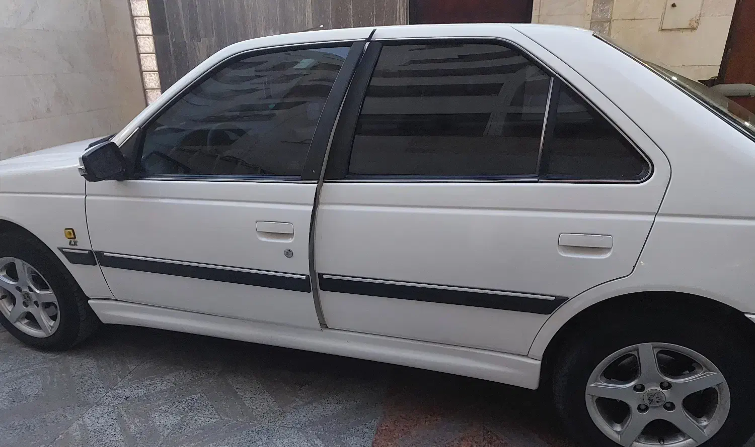 پژو پارس سفید|خودرو سواری و وانت|اهواز, کیانپارس |دیوار