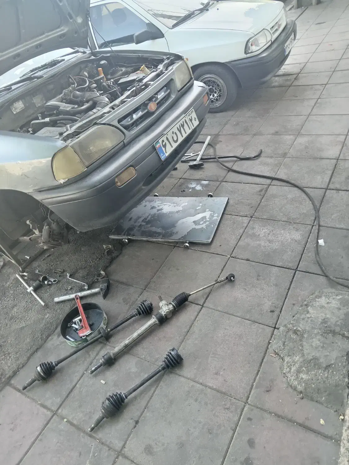 تعمیر جلوبندی و شارژ کمک فنر|خدمات موتور و ماشین|کرج, حصار|دیوار