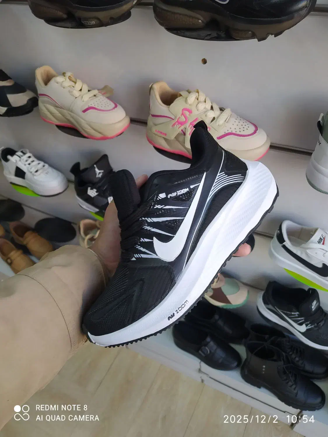 کفش حراج زیر قیمت خرید فقط چهارشنبه و پنج شنبه|کیف، کفش، کمربند|سبزوار, پامنار|دیوار