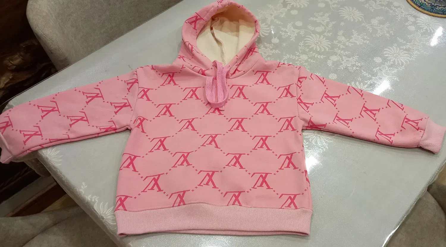 لباس بچگانه|کفش و لباس بچه|هشتگرد, فاز ۱ مهستان|دیوار