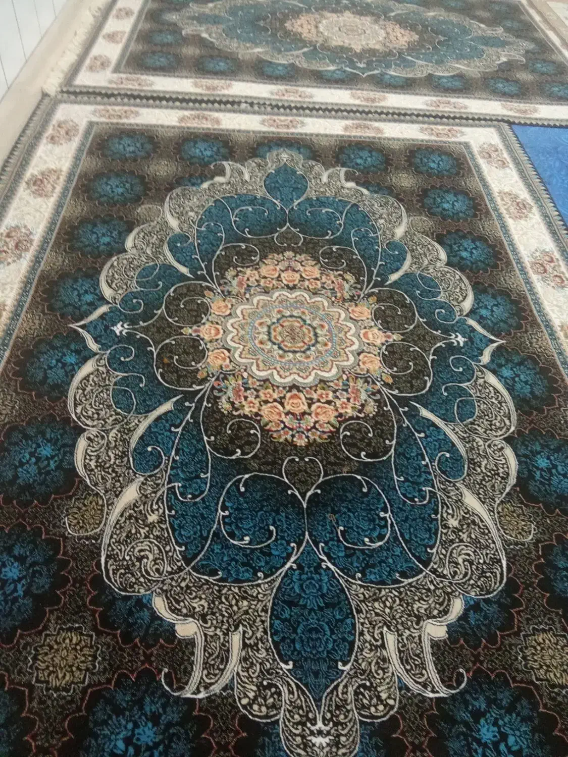 دو عدد فرش نو نو|فرش|ازنا, |دیوار