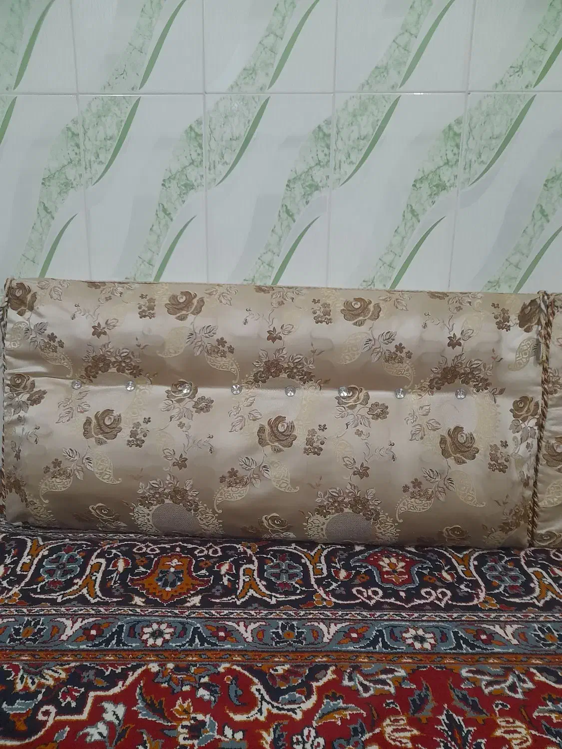 پشتی|پشتی|سقز, |دیوار