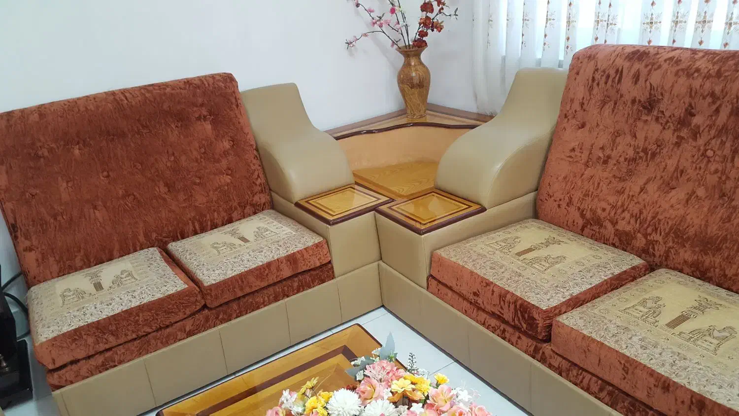 مبل ۷ نفره شیک|مبلمان خانگی و میز عسلی|چاف و چمخاله, |دیوار