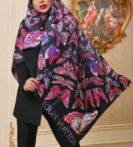 روسری|لباس|ورامین, ورامین|دیوار