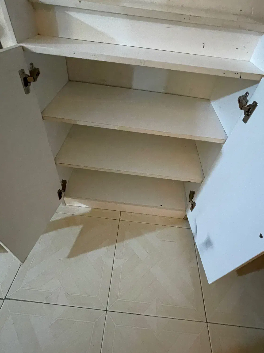 جاکفشی سفید|جاکفشی، کمد، دراور|شهریار, شهرک شاهد|دیوار