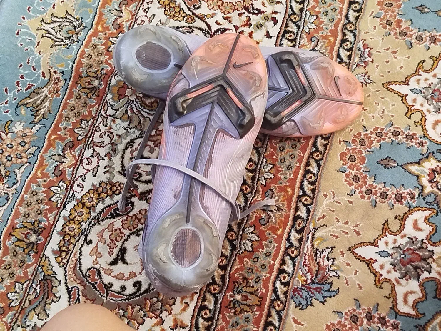 کفش چمن رونالدو|کیف، کفش، کمربند|یاسوج, |دیوار