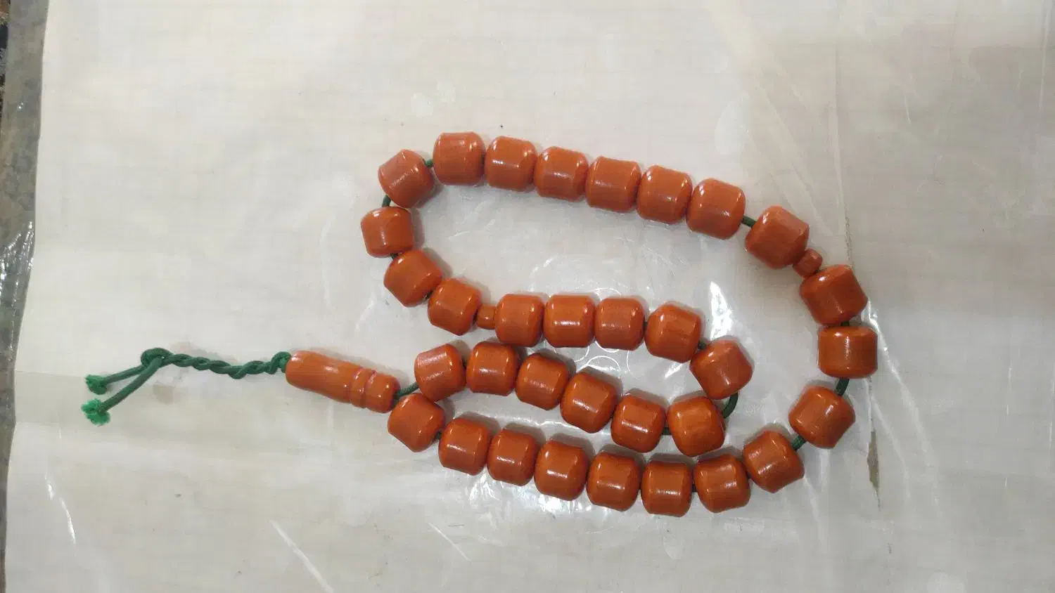 تسبیح سندلوس قدیمی|کلکسیون اشیاء عتیقه|شیراز, لب آب|دیوار