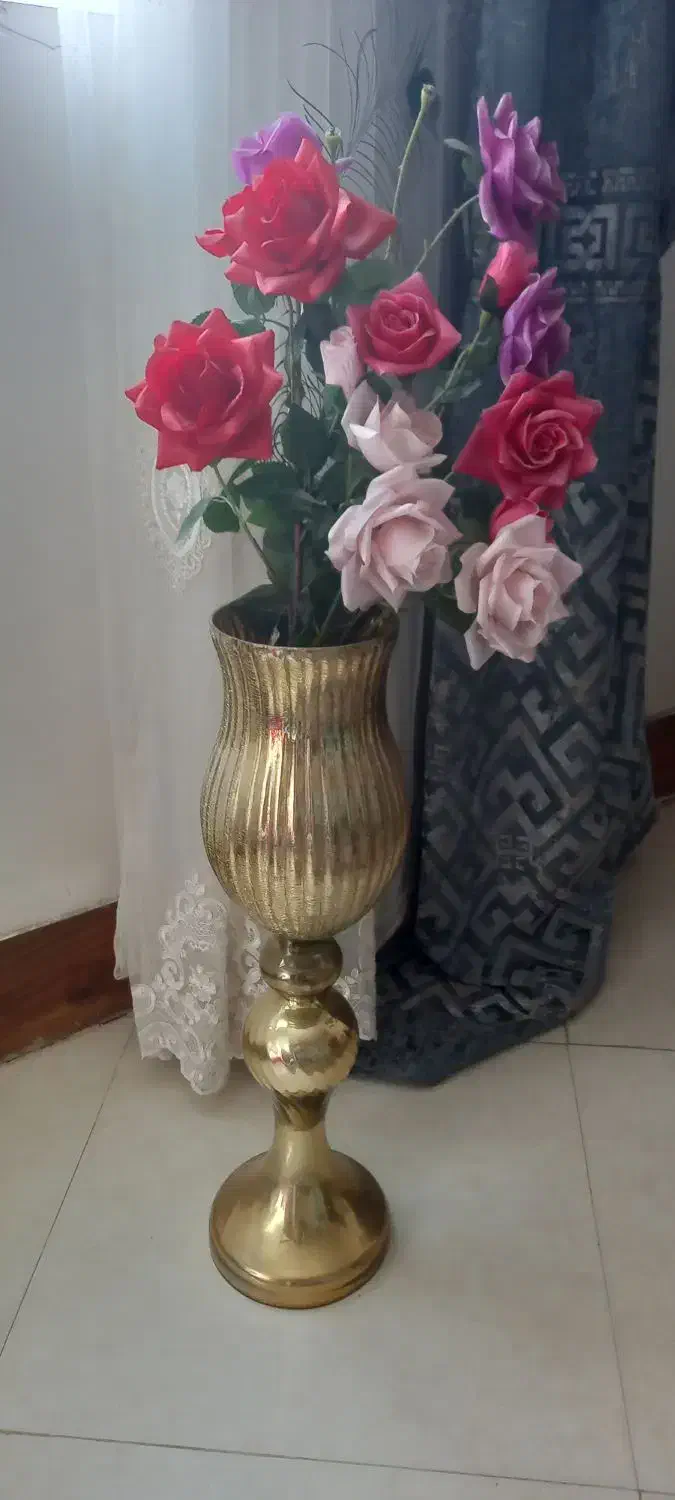 گلدان با گل|گل مصنوعی|نیشابور, ۲۲ بهمن|دیوار