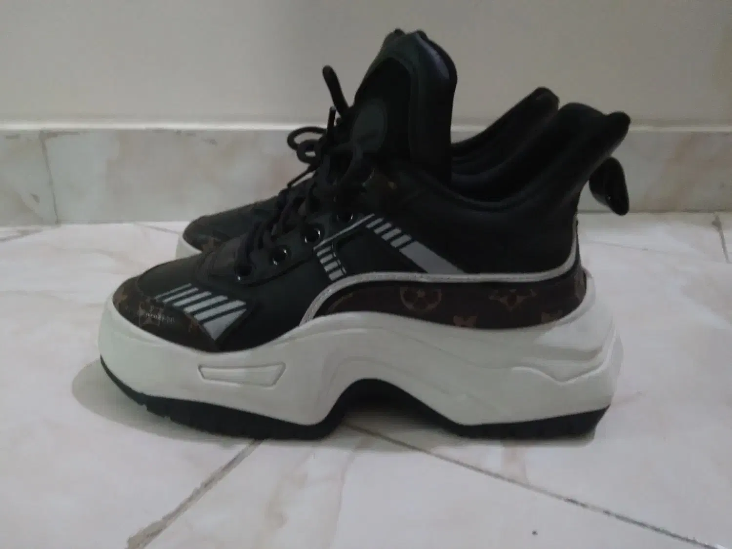 کتونی زنانه جنس خارجی|کیف، کفش، کمربند|قرچک, شهرک الحدید|دیوار