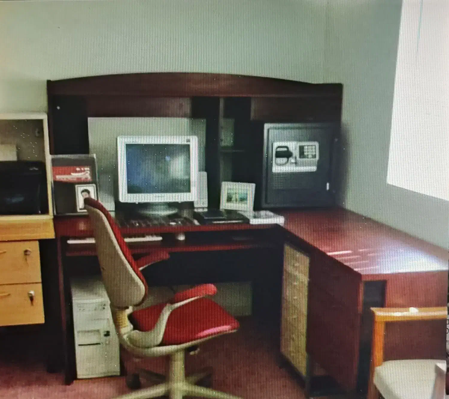 میز کامپیوتر و مطالعه|میز تحریر و کامپیوتر|شاهین‌شهر, دکتر حسابی|دیوار