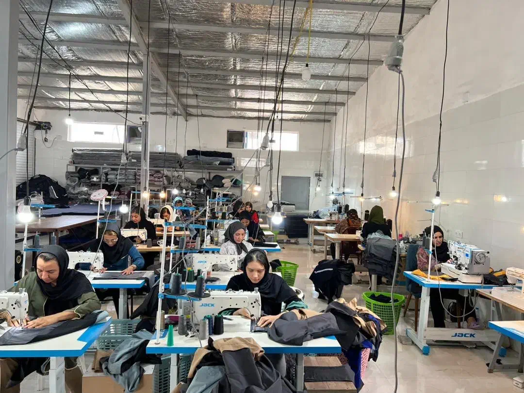 تولیدکننده تخصصی لباس کار درسیرجان|عمدهفروشی|سیرجان, |دیوار