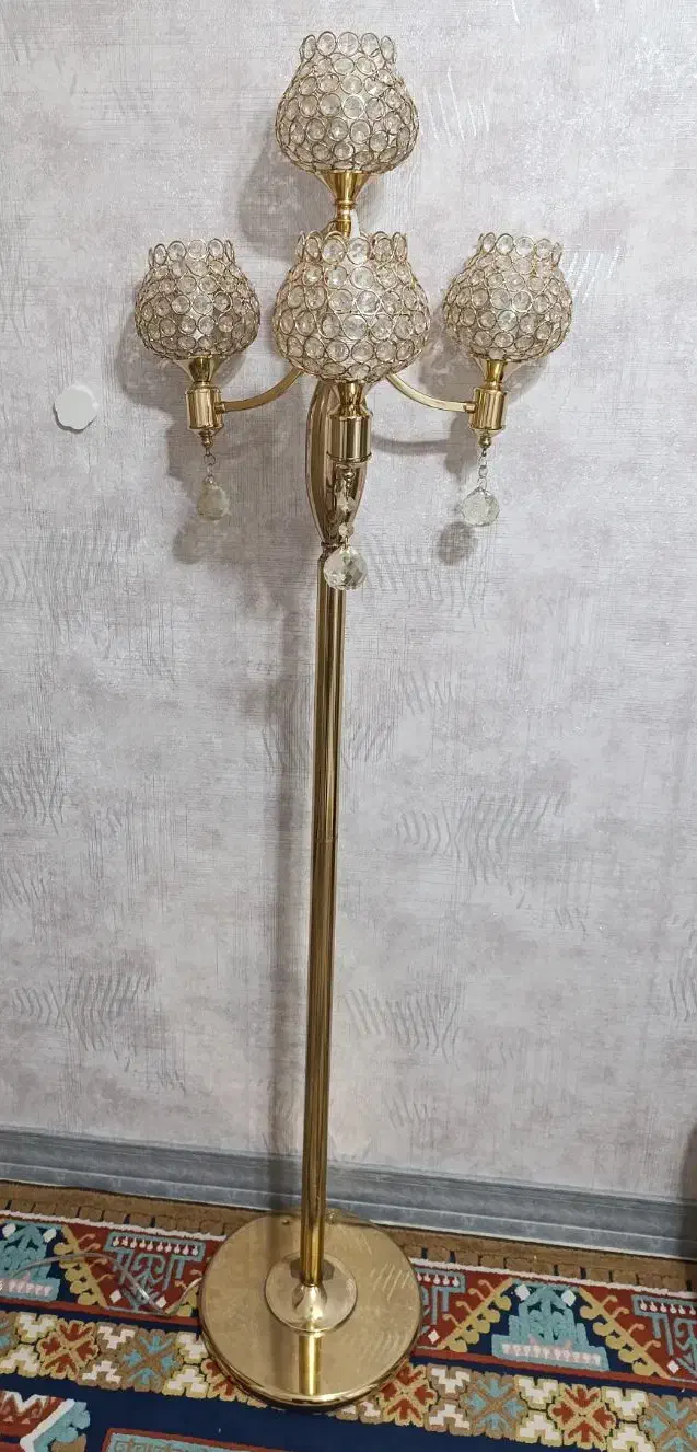 آباژور ۴شاخه|چراغ خواب و آباژور|اصفهان, خواجه عمید|دیوار