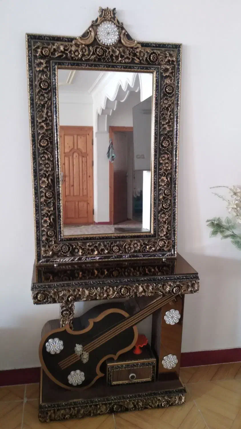 آیینه|آینه|لنگرود, |دیوار